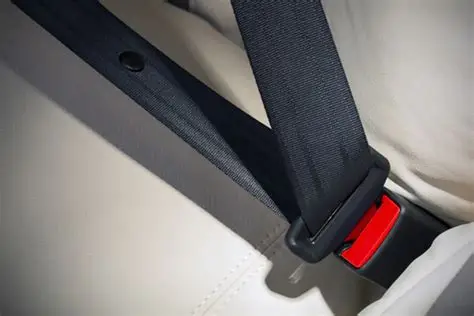 シートベルトが故障していても車検に通る？